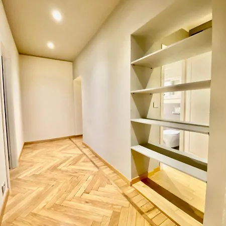 Casa Lagrange - Elegant In The Hurt Of Centre With Parking By A Porter
