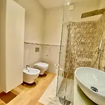 Casa Lagrange - Elegant In The Hurt Of Centre With Parking By A Porter