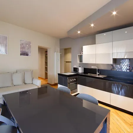 Casa Lagrange - Elegant In The Heart Of Centre With Parking By A Porter דירה