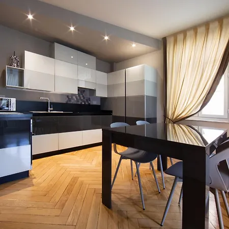 公寓 Casa Lagrange - Elegant In The Hurt Of Centre With Parking By A Porter 都灵