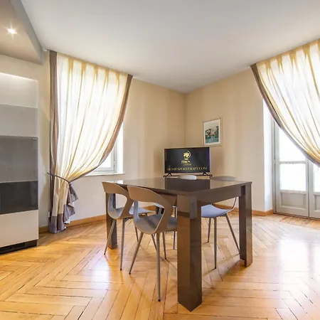 Casa Lagrange - Elegant In The Heart Of Centre With Parking By A Porter דירה
